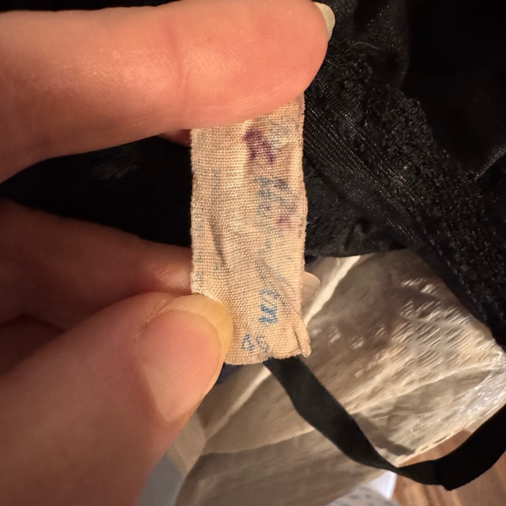 STUNNING VINTAGE BLACK SILK SLIP DRESS NIGHTWEAR ππππβ€οΈ - Picture 6 of 8